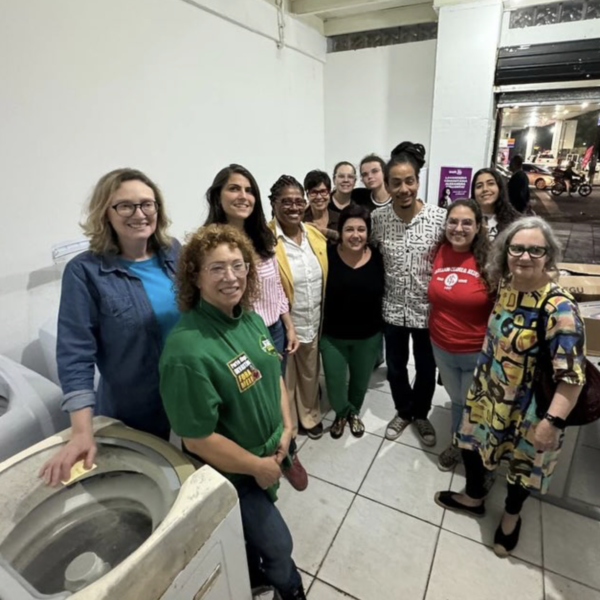 SINDESC participa da inauguração da Lavanderia Comunitária Alexandra Kollontai